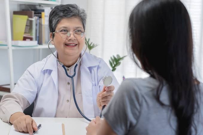 general physician vs specialist